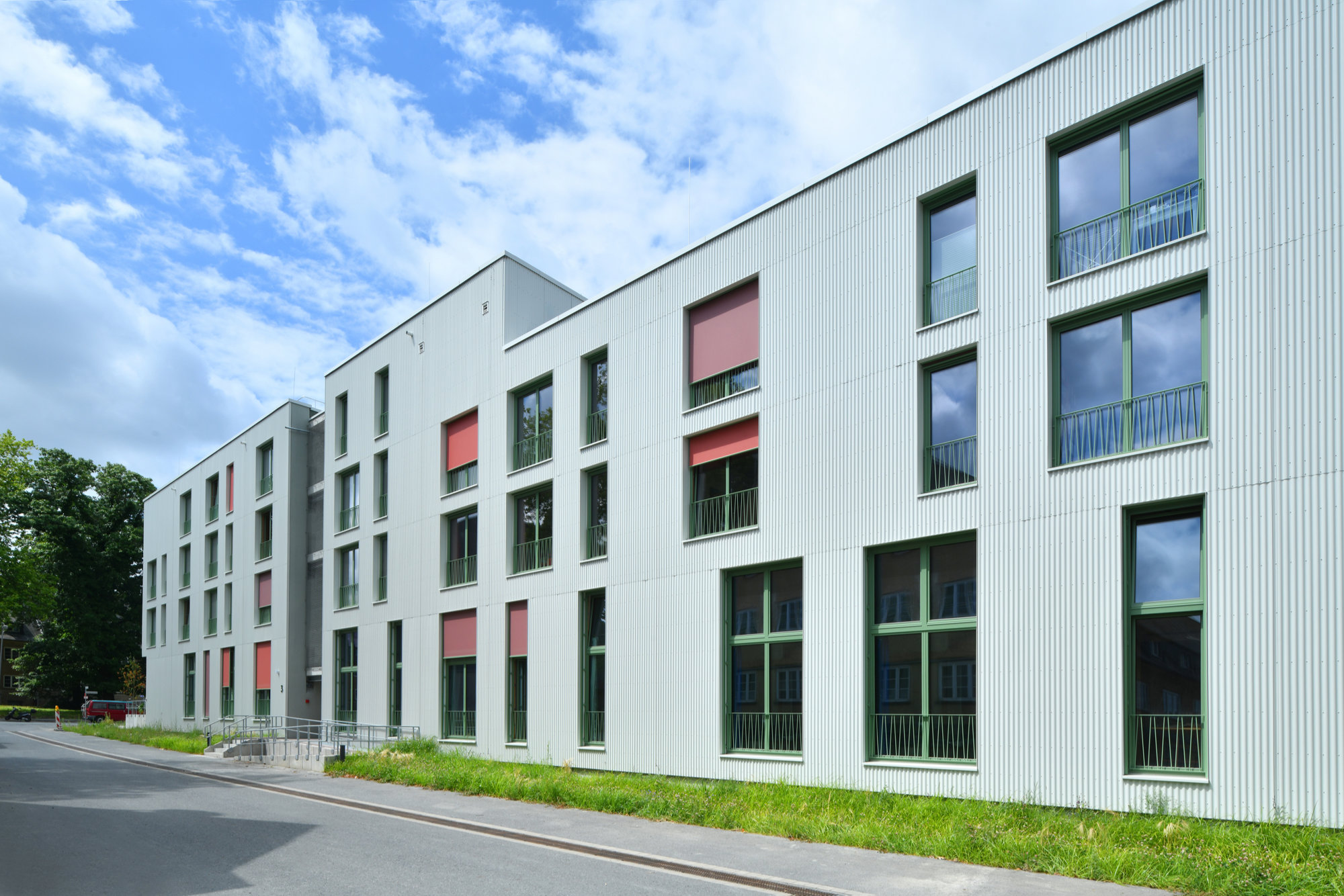 W1OXF-Ansicht-Riegel-von-aussen2