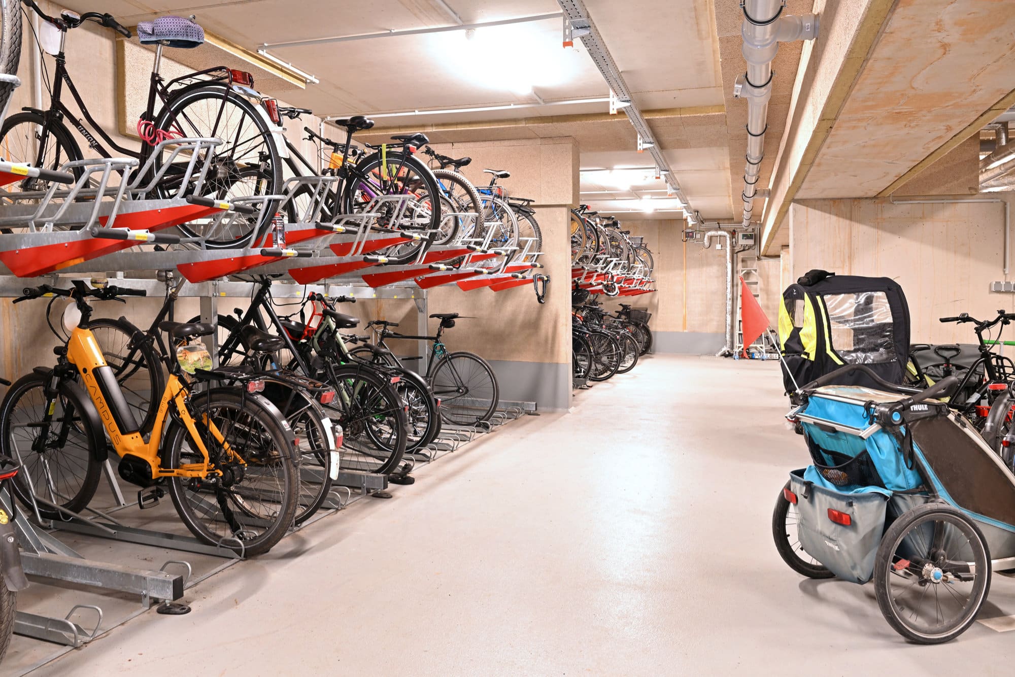 W1OXF-Fahrradparkplätze-in-der-TG