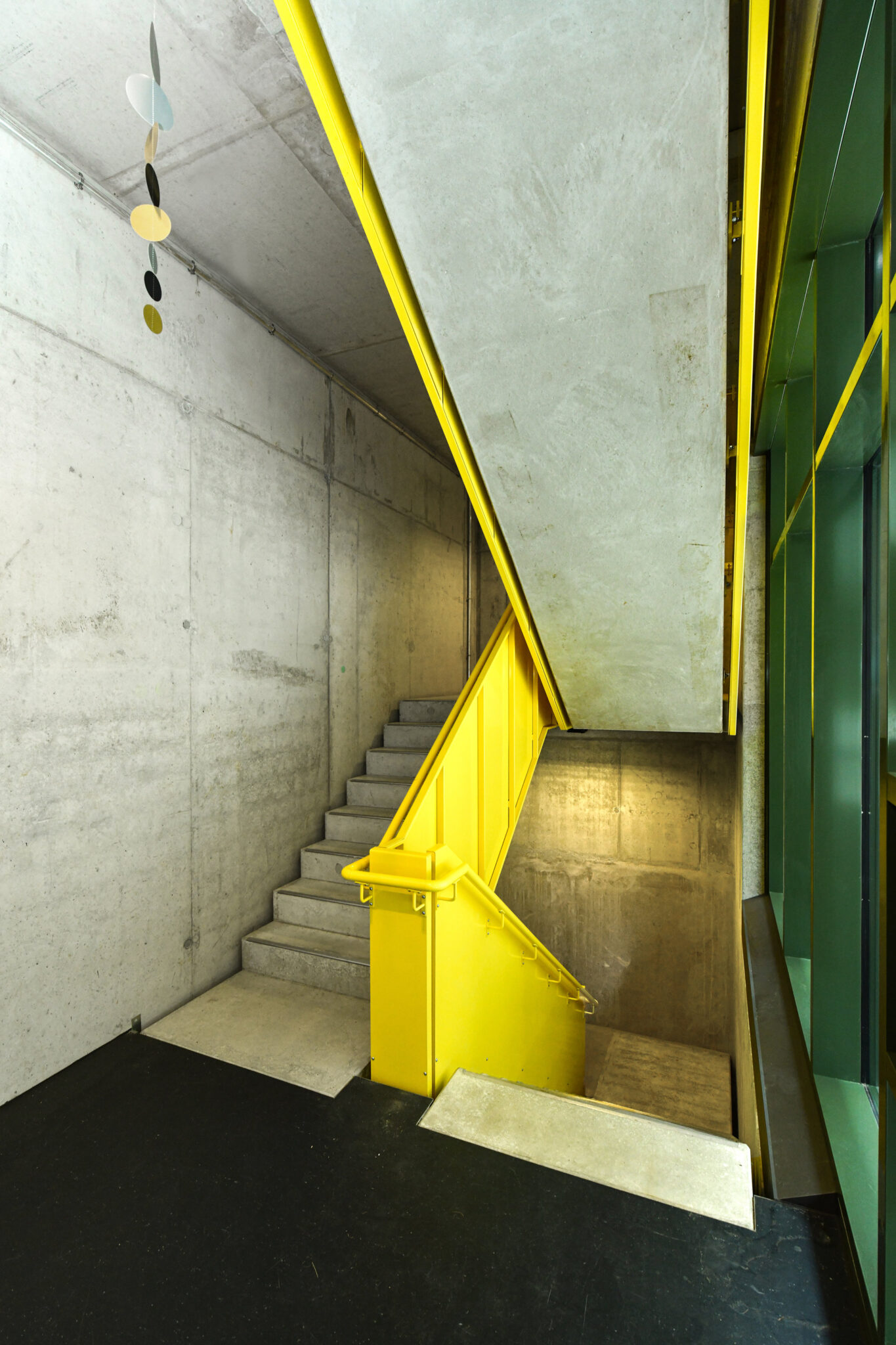 W1OXF-Treppenhaus-im-Punkt