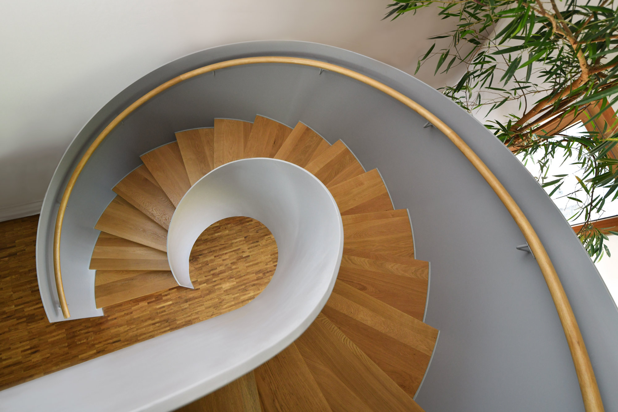 W1OXF-Wendeltreppe-im-Cluster